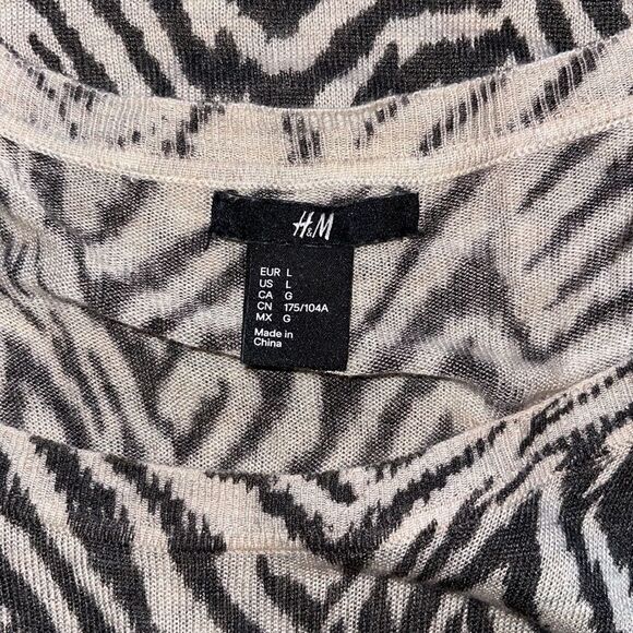 H&M lightweight long sleeve top Size Large - Picture 12 of 12